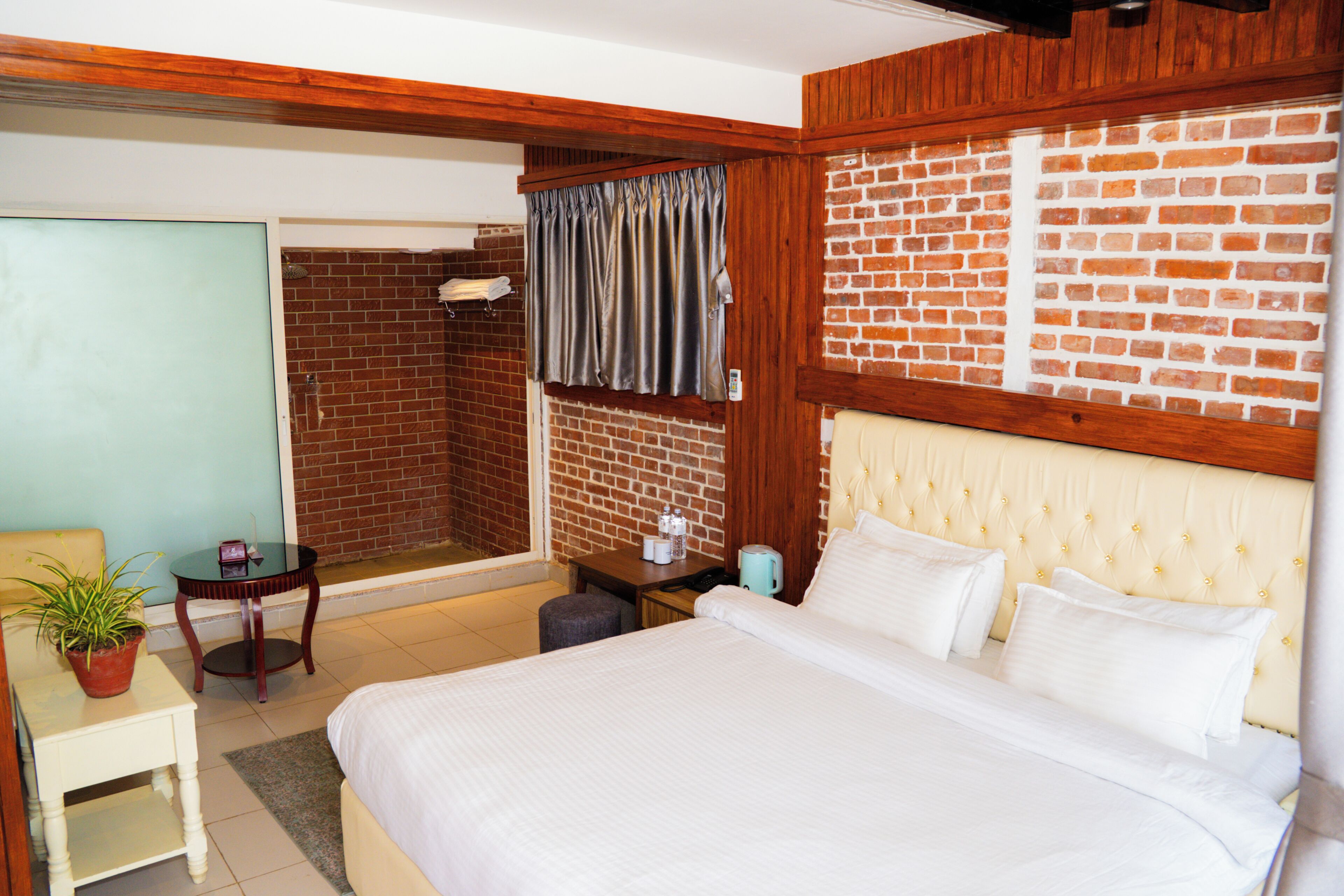 Deluxe Room, City View