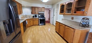 Private kitchen - Spacious 4-bedroom furnished home in lovely South Davis with AC, Washer, Dryer (Davis)