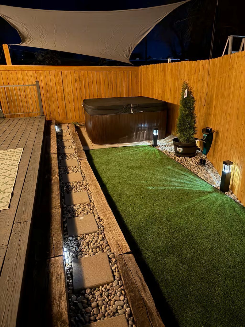 Outdoor spa tub
