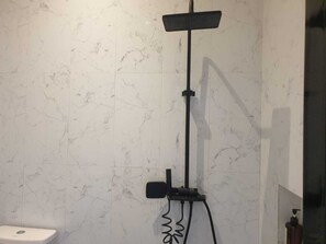 Bathroom - Collection O near Sanur Beach formerly  (Denpasar)