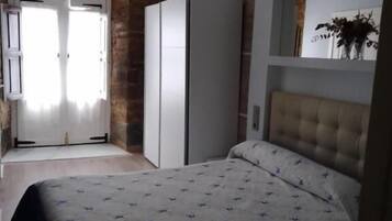 Chambre Double ou avec lits jumeaux, balcon, vue ville