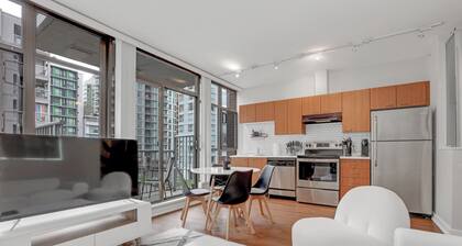 Bright 2-bedroom apartment in beautiful Vancouver with AC and gym access
