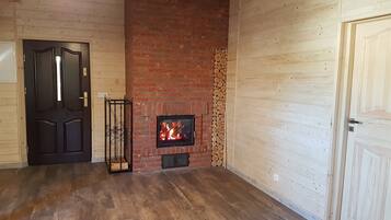 Classic House, 3 Bedrooms | Living room