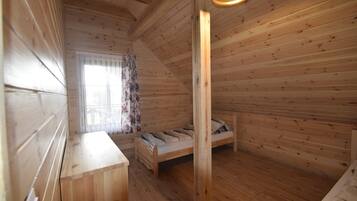 Classic House, 3 Bedrooms | 5 bedrooms, individually furnished, bed sheets