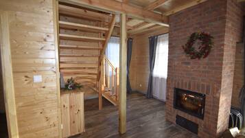 Nhà tiện nghi đơn giản, 4 phòng ngủ | Phòng khách