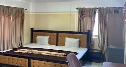 Onayaa Hotel