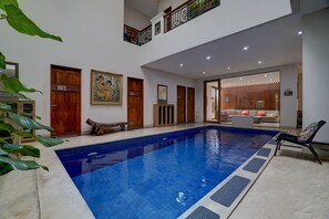 Indoor pool - OYO 95214 Ohana Residence Karawaci (Curug)