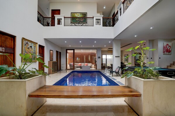 Piscine couverte