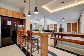 Lobby - OYO 95214 Ohana Residence Karawaci (Curug)