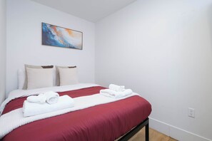 Room - Prime West End 2BR-  Central Vancouver Lifestyle (Vancouver)