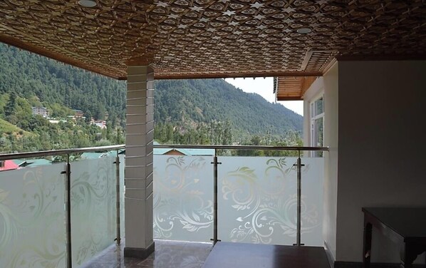 Property grounds - Hotel Royale Comfort Pahalgam (Pahalgam)
