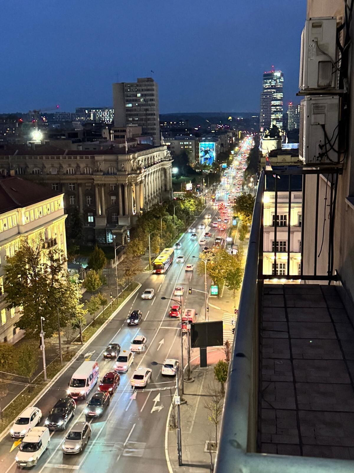 Apartemen Deluks, balkon, pemandangan kota | Halaman properti