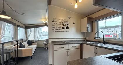 2 bedroom accommodation in Brechin