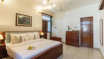 Suite superior, balcón, vista a la ciudad