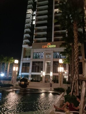 Exterior - Serene 1-Bedroom Apartment with Private Pool in Muang Pattaya (Muang Pattaya)