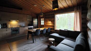 Villa, 3 Bedrooms | Living area