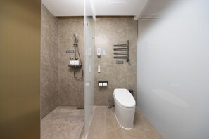 Shower, hair dryer, slippers, towels - Nostalgia Hotel Hangzhou Wulinmen Branch (Hangzhou)