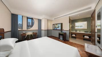 Basic Double Room | Free minibar, desk, laptop workspace, blackout drapes
