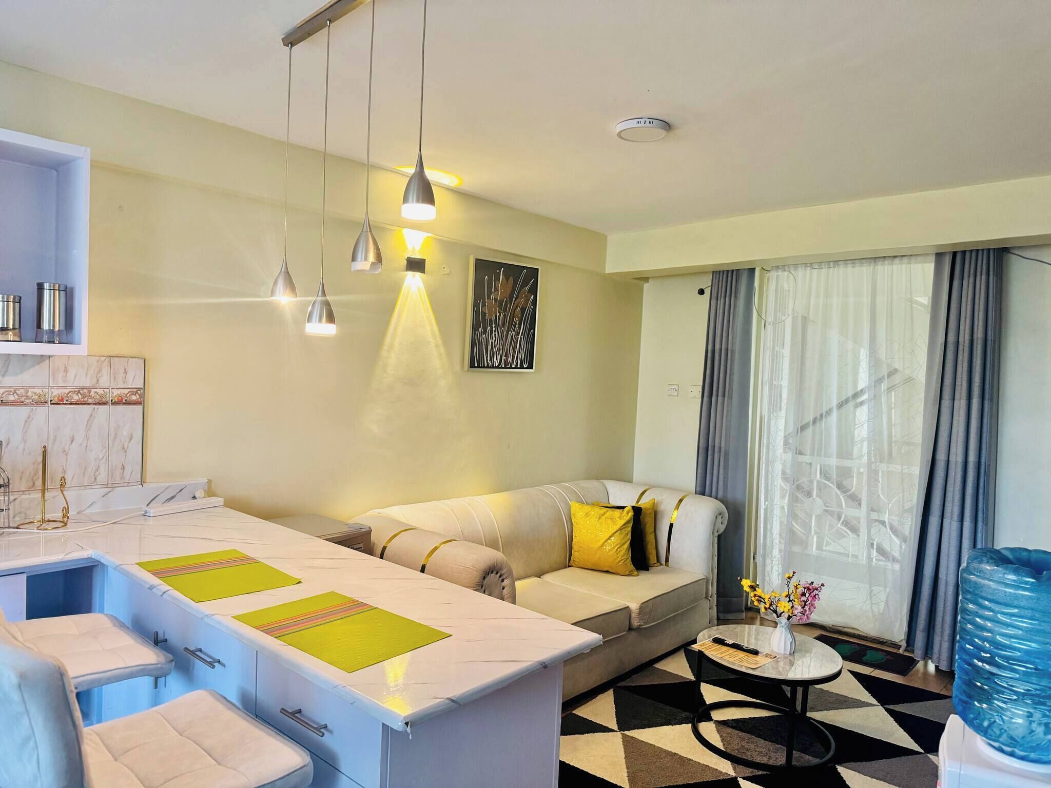 Jolly 1br Mit Klimaanlage, Backup-generation, Netflix, Balkon - Kisumu