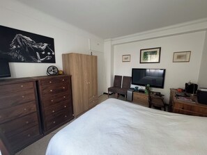 Iron/ironing board, Internet, wheelchair access - Charming 1-Bedroom Apartment in Alpes-Maritimes (Alpes-Maritimes)