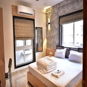 Deluxe Room - Candlewood Park (newtown)