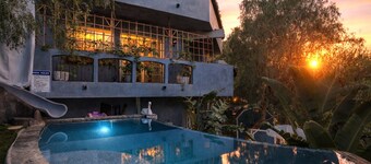 Hillside Malibu Retreat • Pool + Hot Tub + Views | Le Petit Chateau du Jardin