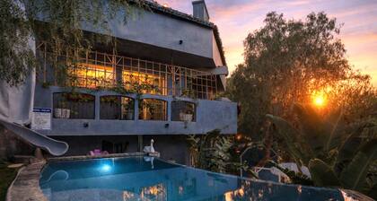 Hillside Malibu Retreat • Pool + Hot Tub + Views | Le Petit Chateau du Jardin