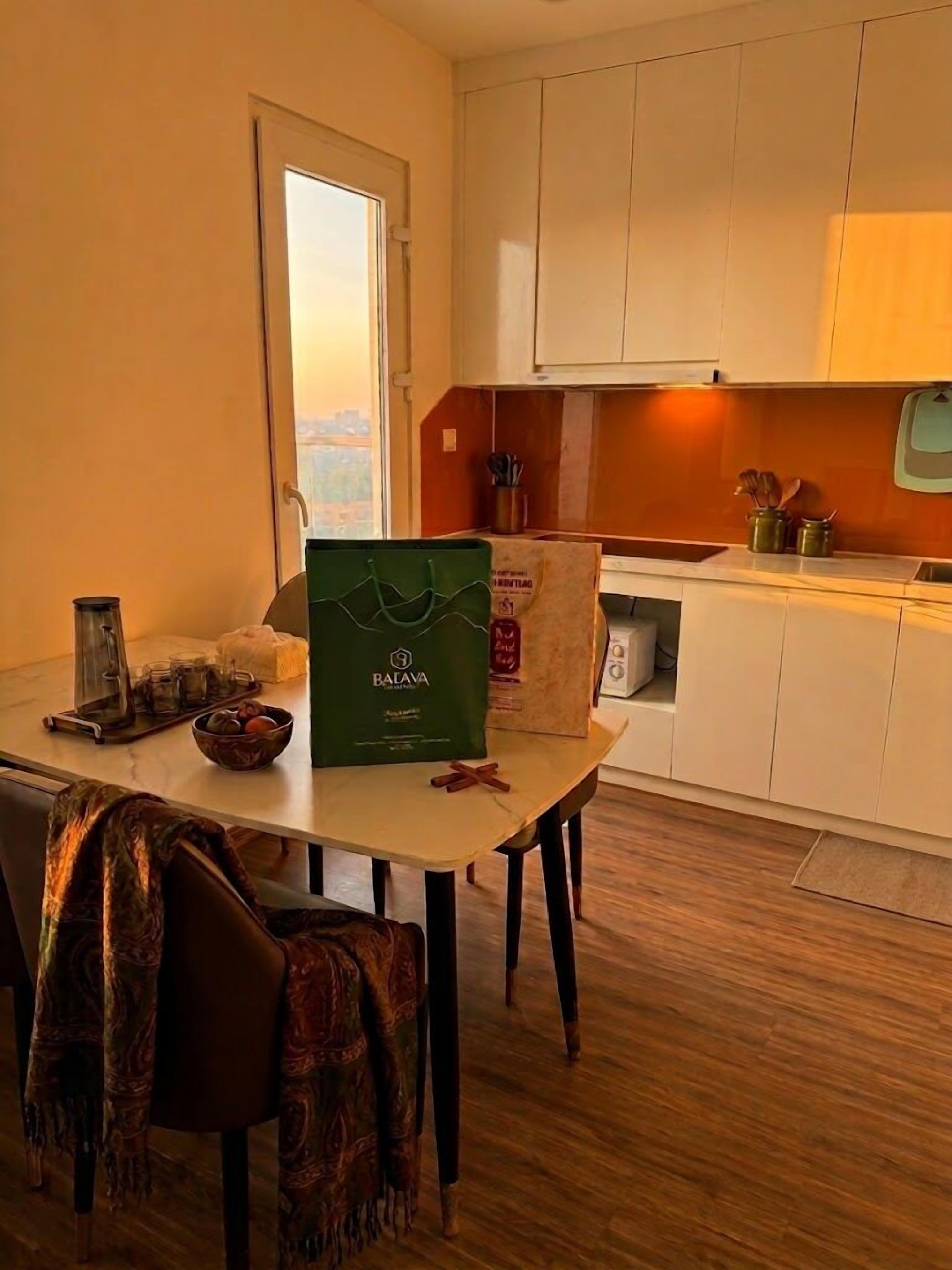 Căn hộ, quang cảnh thành phố | Khu vực ăn uống tại phòng