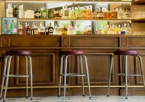 バー (施設内)