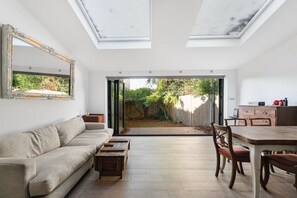 غرفة المعيشة