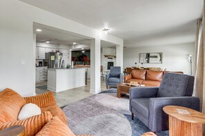 TV - Patio + Golf Course Views: Monkey Island Escape! (Afton)