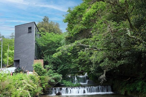 Miscellaneous - A villa along the mountain stream where you can en / Ashigarashimo District Kanagawa (Ashigarashimo District)