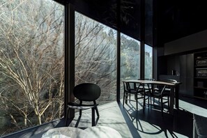 Dining - A villa along the mountain stream where you can en / Ashigarashimo District Kanagawa (Ashigarashimo District)