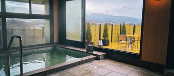 Ocean View Top Floor Corner Suite Room | Plan C / Nikaho City Akita