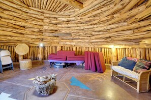 Interior - Remote Base Camp: Disc Golf, Hike, ATV & Views (Moab)