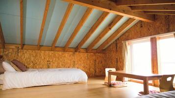 1 bedroom, desk, free WiFi, bed sheets