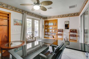 Interior - 3 Mi to Sun Splash Waterpark! Family Haven w/ Pool (Cape Coral)