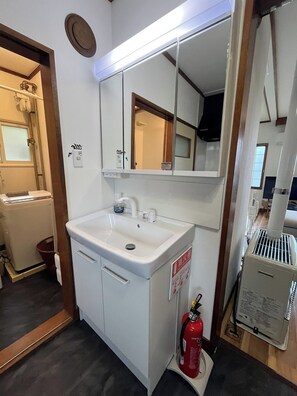 Bathroom - PhiPi / Otaru City Hokkaidō (Otaru City)