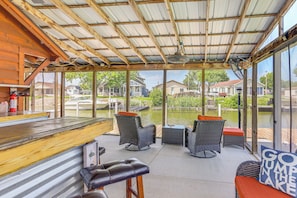Dining - 75' Private Dock! Waterfront Nugent's Canal Home (Port Clinton)