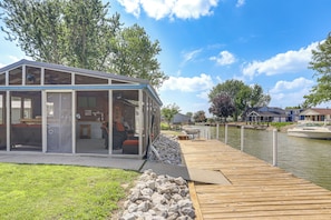 Exterior - 75' Private Dock! Waterfront Nugent's Canal Home (Port Clinton)