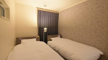 3 camere, una scrivania, ferro/asse da stiro, Wi-Fi gratuito