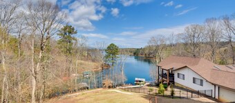 Hike & Fish: Lake Keowee Retreat w/ Shared Dock!