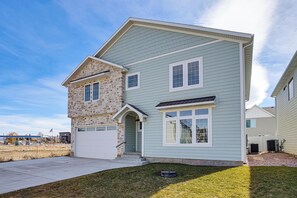 Exterior - Groups Welcome, Stroll to Shore: Garden City Gem (Garden City)