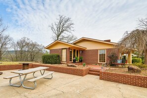 Outdoor dining - Ozark Getaway w/ Pond, Fire Pit & Patio (Dover)