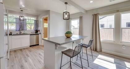< 1 Mi to Main St Hanford! Home w/ Outdoor Space