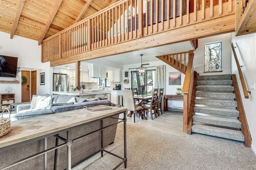 Creekside Nature Retreat Near Yosemite Nat’l Park!