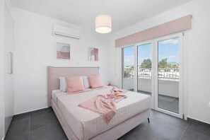 Free WiFi, bed sheets - Nostalgia Residence by Nomads (Paphos)