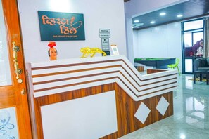 Interior detail - Vista Hill (Mukavale)