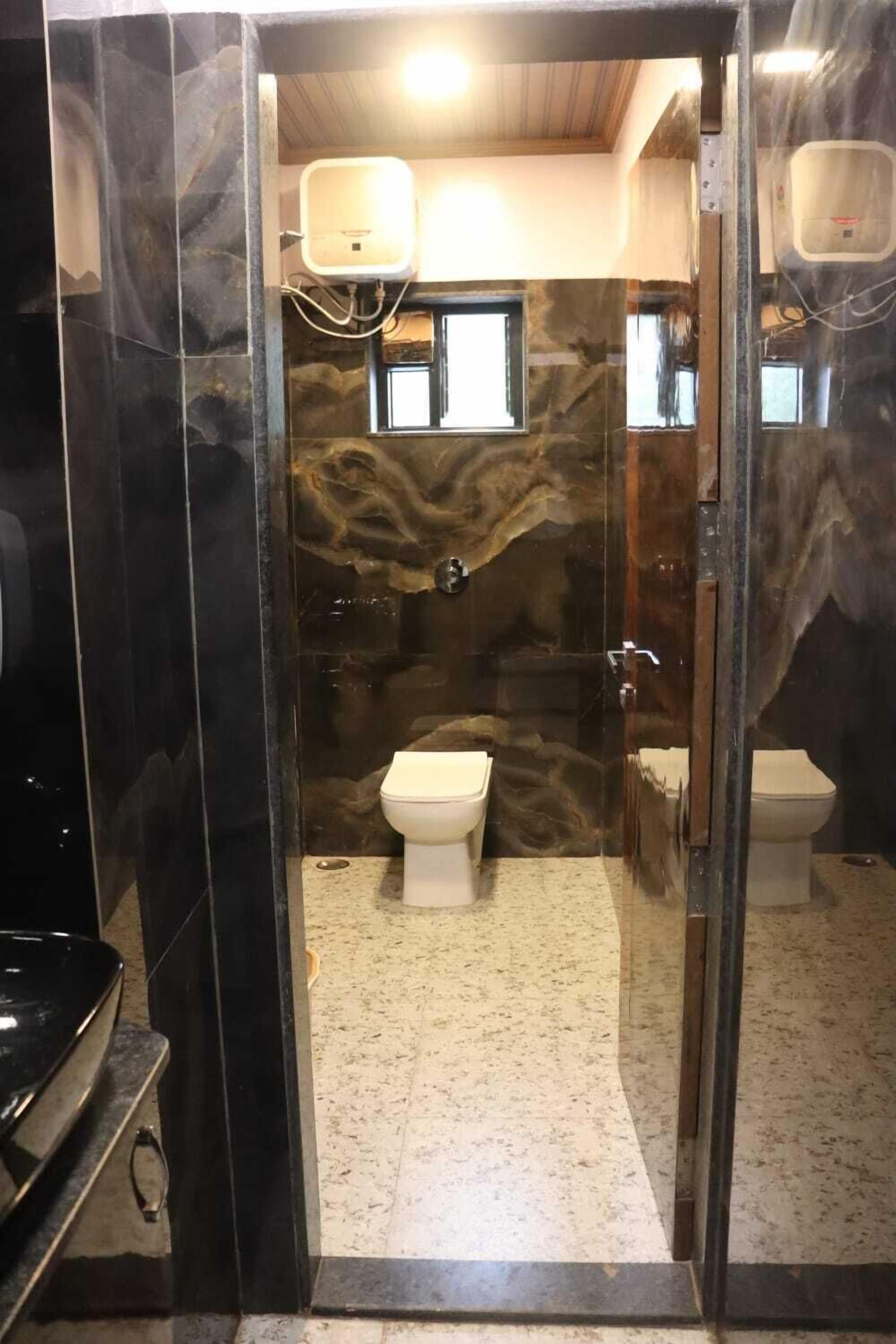 高級雙人房, 陽台 | 浴室