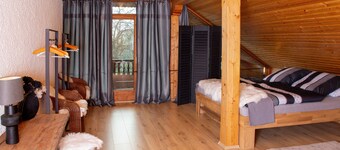 Country House 'Chalet Wiesenblick' with Balcony and Wi-Fi